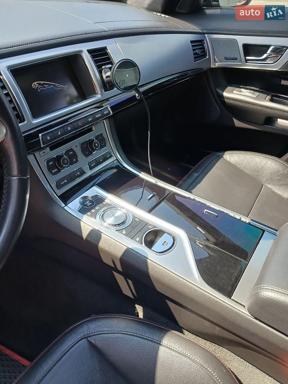 2015 Jaguar XF - мініатюра 17