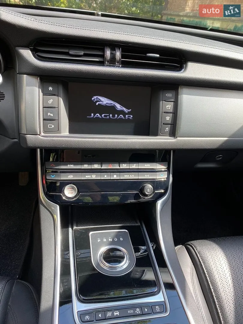 2016 Jaguar XF - мініатюра 6