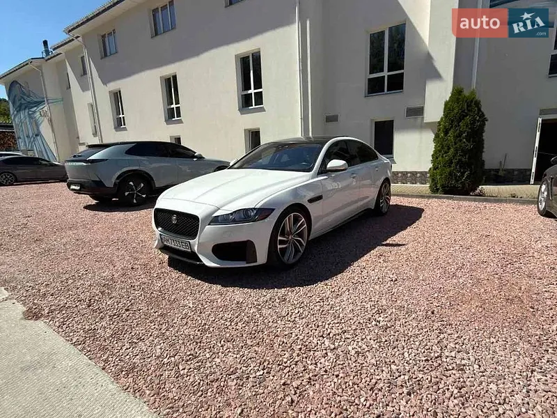 Jaguar XF 2016