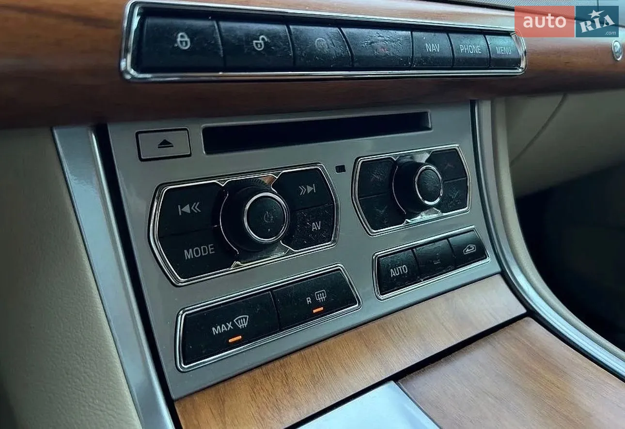 2012 Jaguar XF - мініатюра 19