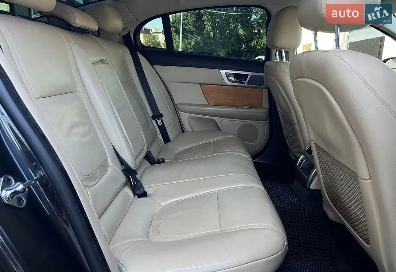 2012 Jaguar XF - мініатюра 24