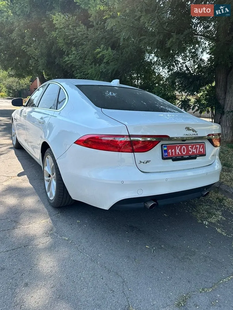 2017 Jaguar XF - мініатюра 3