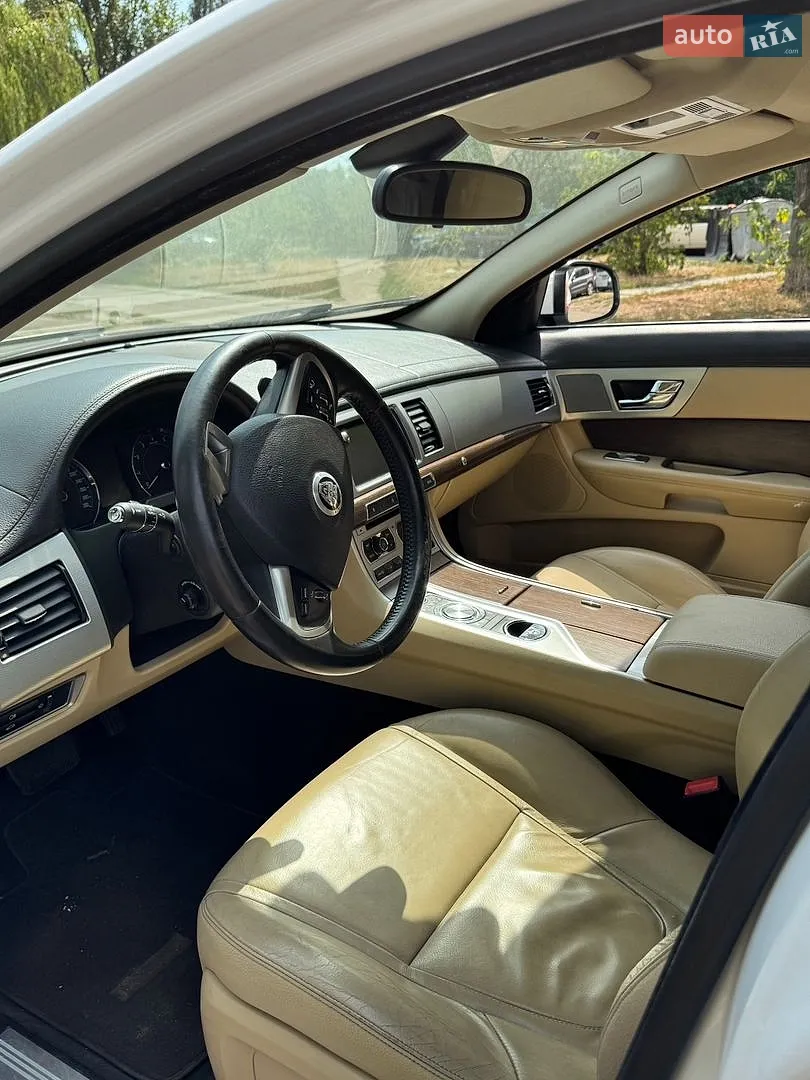 2013 Jaguar XF - мініатюра 11