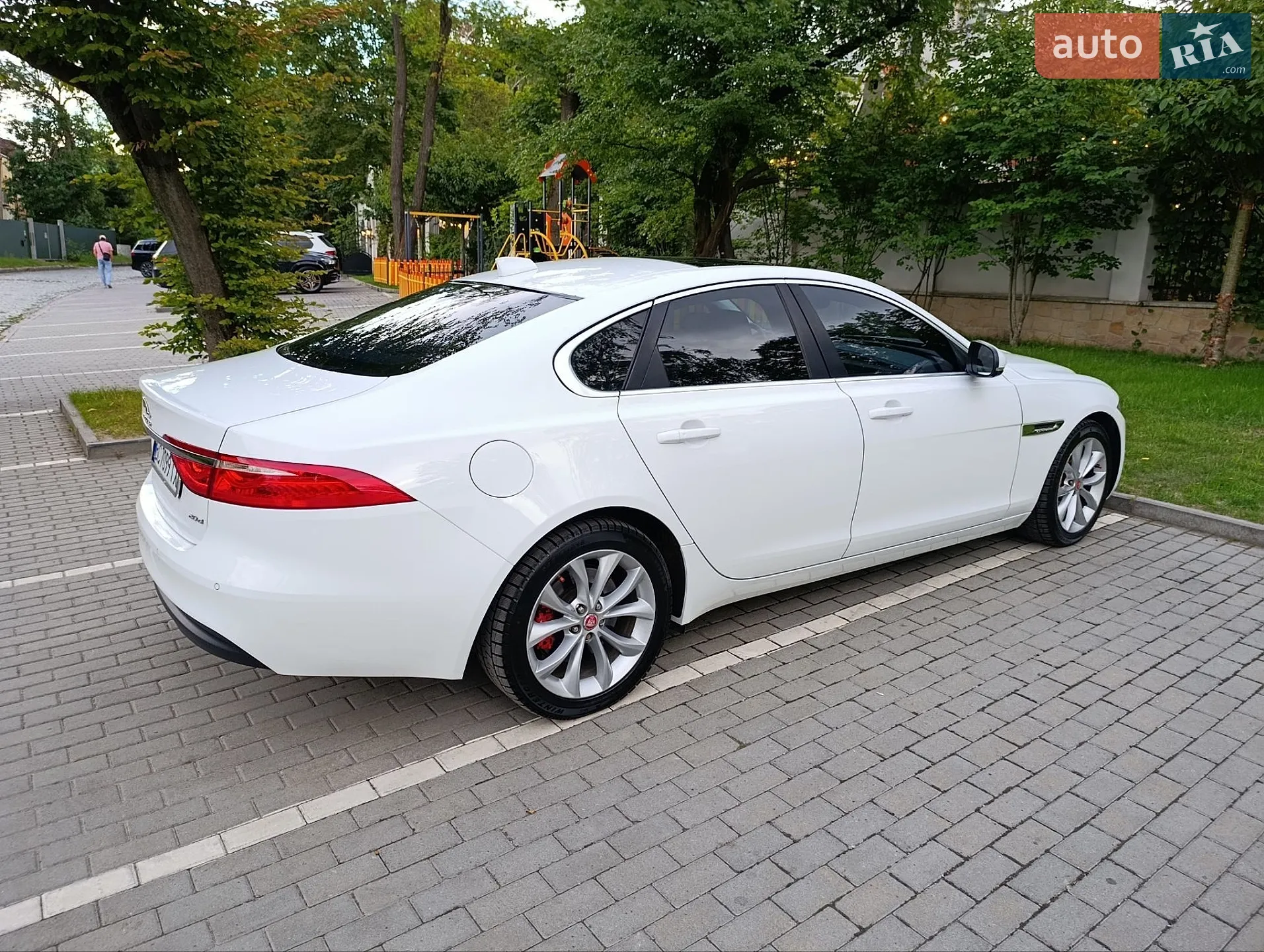 2017 Jaguar XF - мініатюра 6