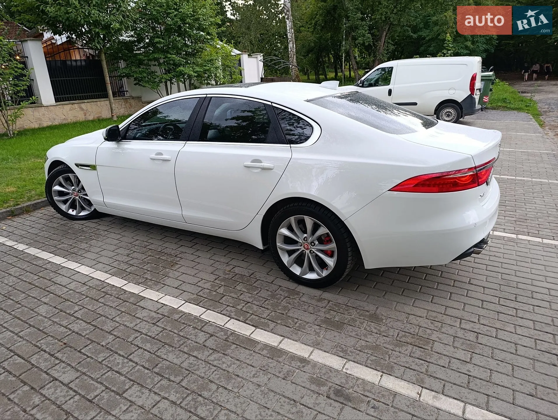 2017 Jaguar XF - мініатюра 26