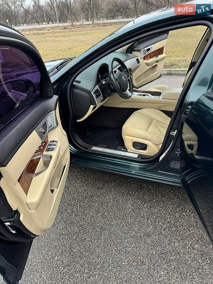 2015 Jaguar XF - мініатюра 12