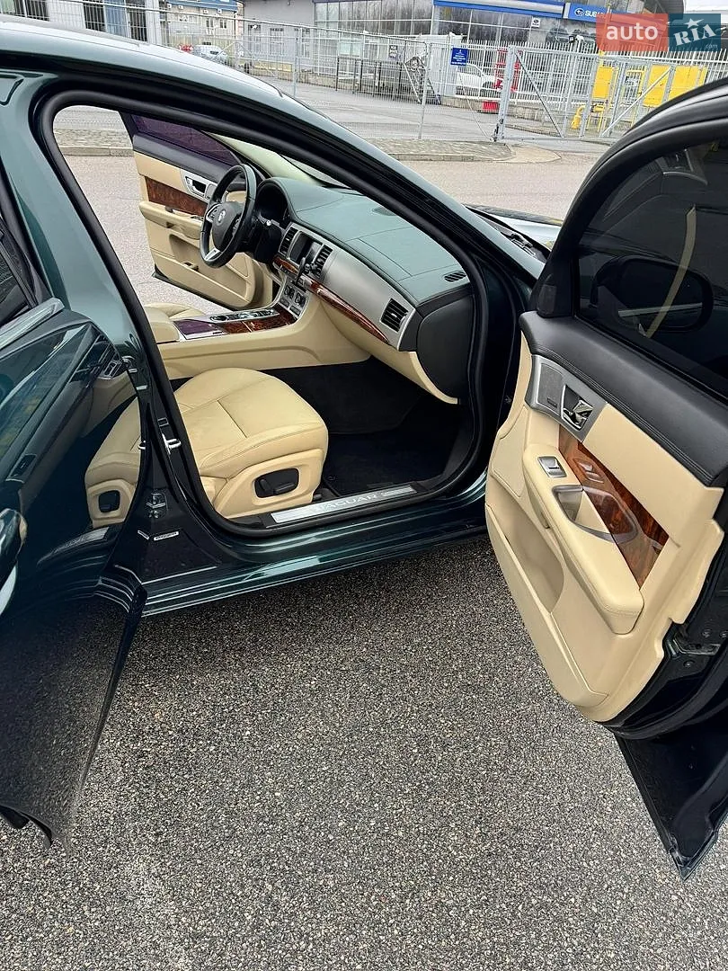 2015 Jaguar XF - мініатюра 13