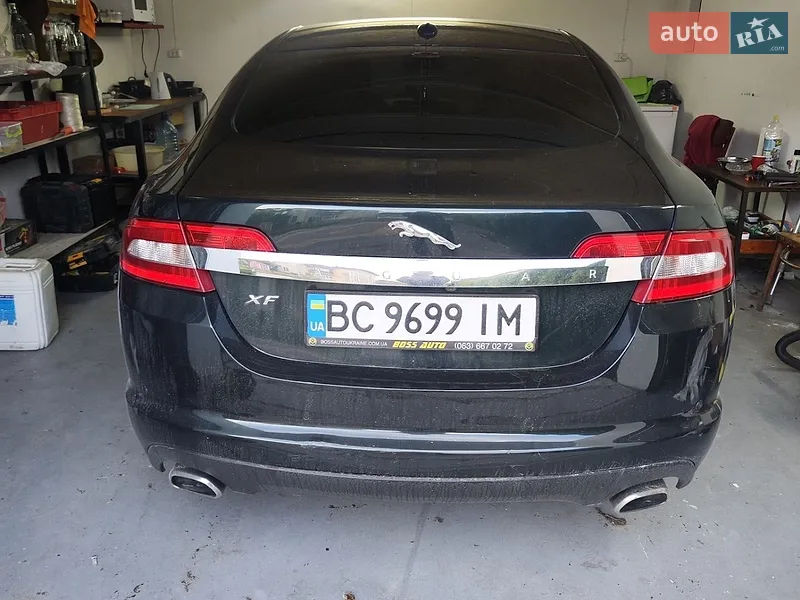 Jaguar XF