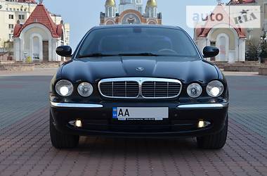 Седан Jaguar XJ 2004 в Киеве