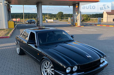 Седан Jaguar XJ 1999 в Хмельницькому