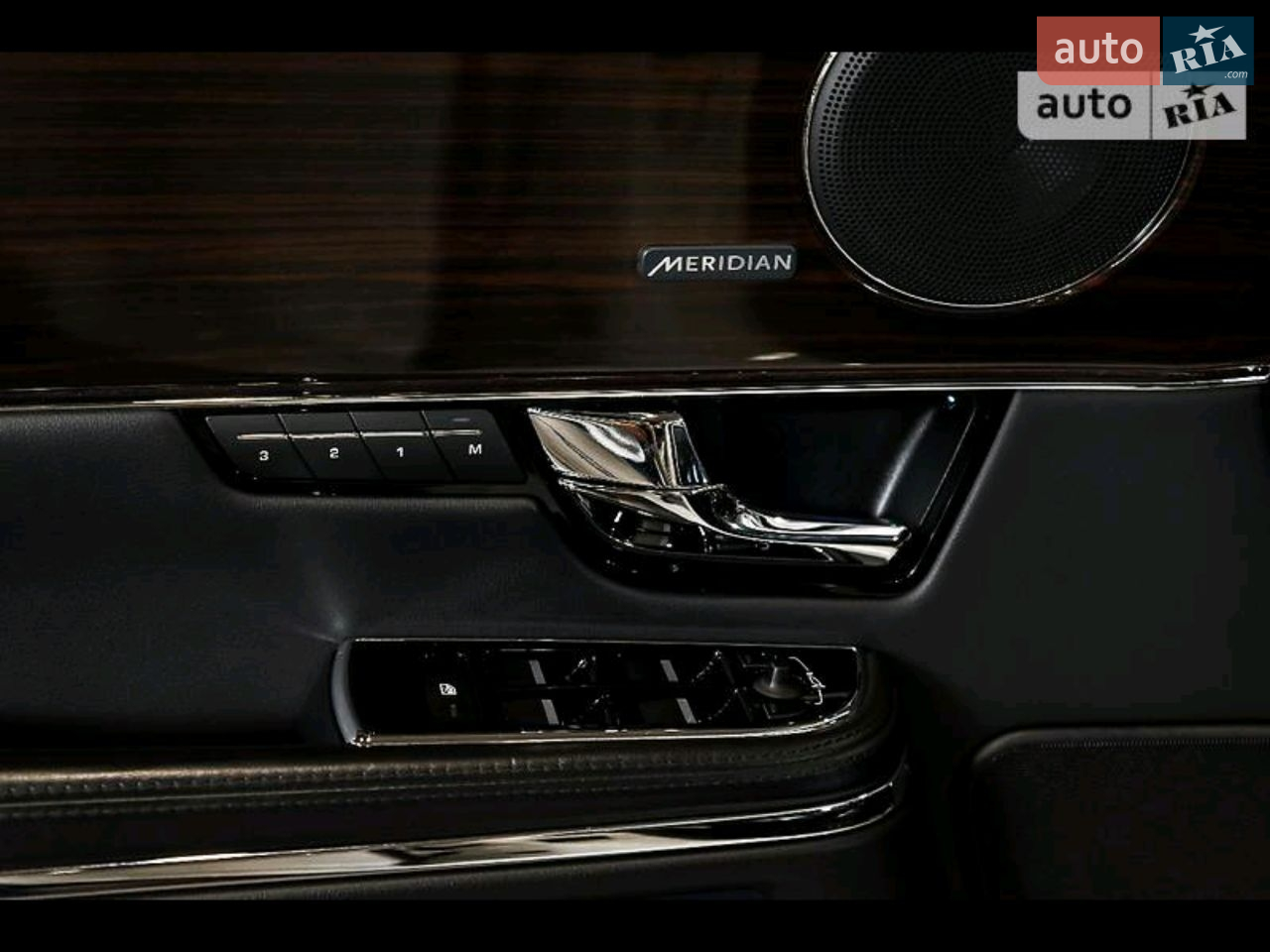 2013 Jaguar XJ - мініатюра 20