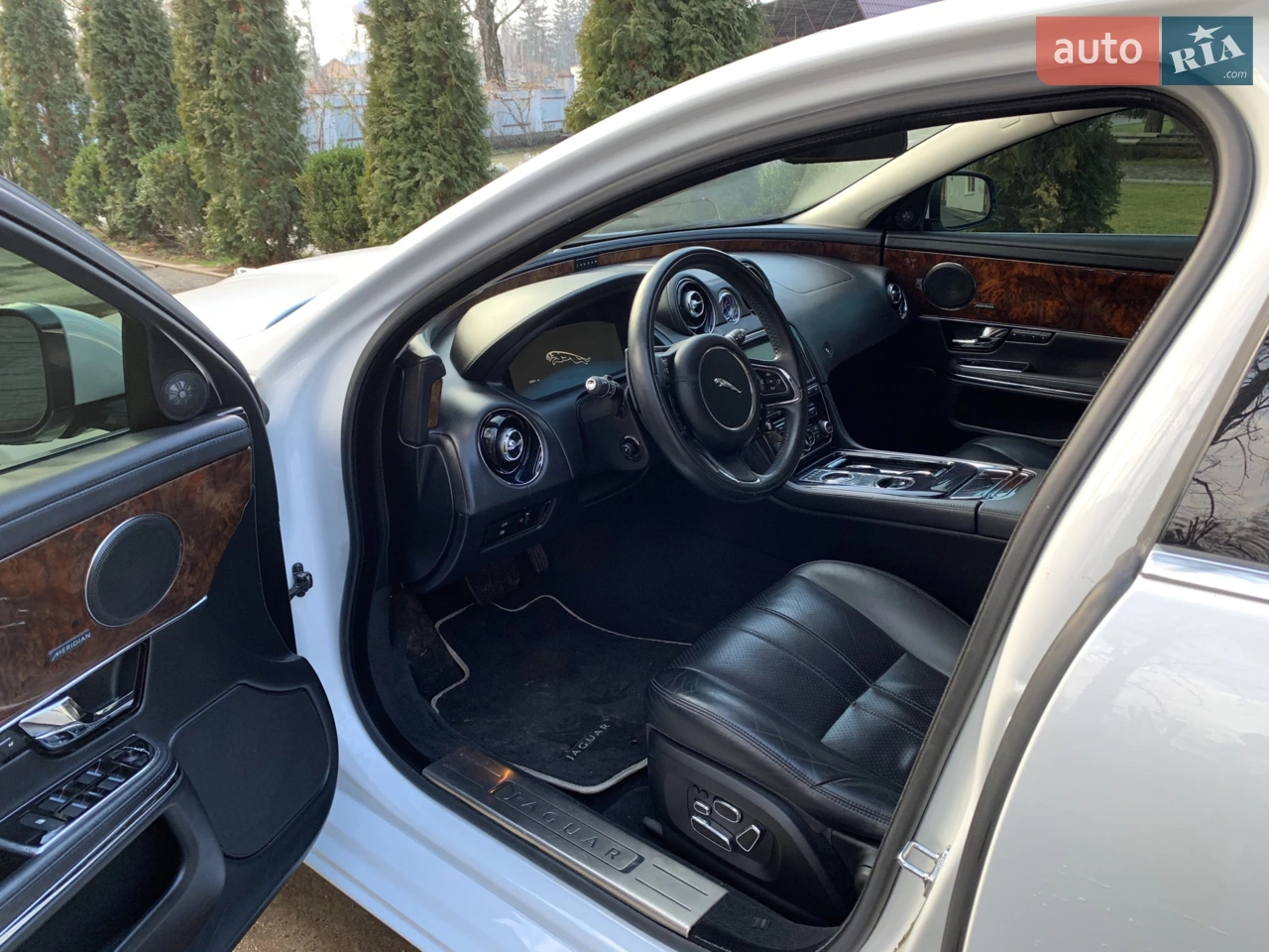 2012 Jaguar XJ - мініатюра 19