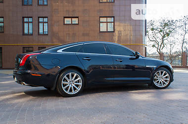 Седан Jaguar XJ 2011 в Харькове