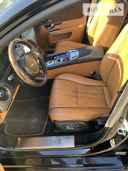 Седан Jaguar XJ 2010 в Києві