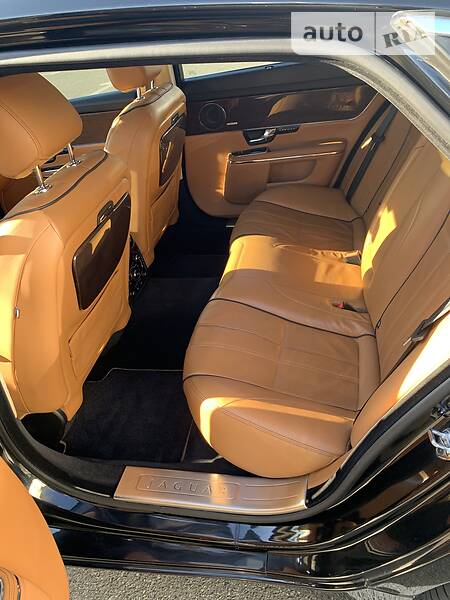 Седан Jaguar XJ 2010 в Києві