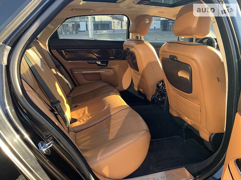 Седан Jaguar XJ 2010 в Києві