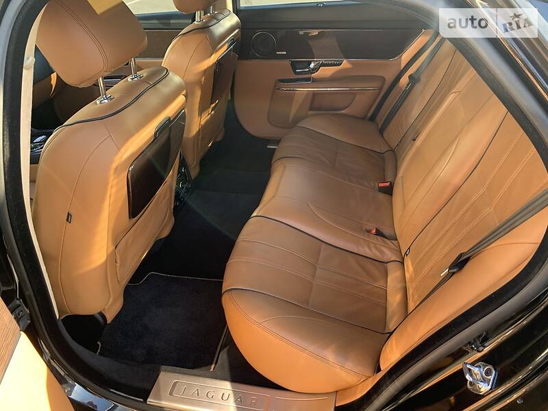 Седан Jaguar XJ 2010 в Києві