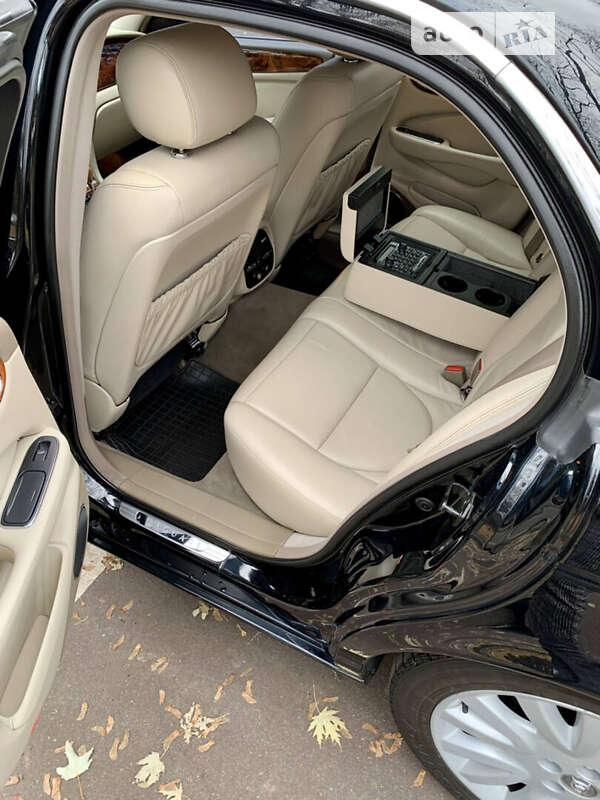 Седан Jaguar XJ 2003 в Києві