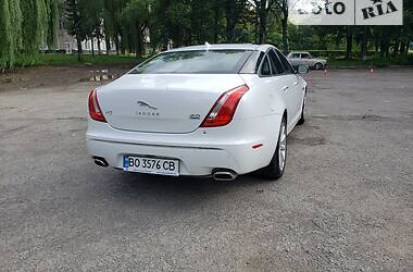 Седан Jaguar XJ 2012 в Тернополе