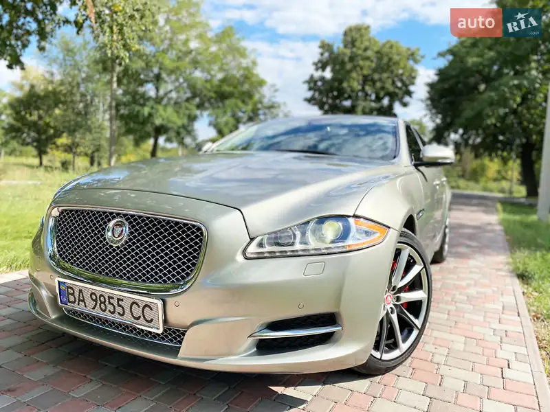 Jaguar XJ