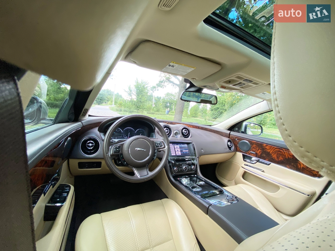 2013 Jaguar XJ - мініатюра 23