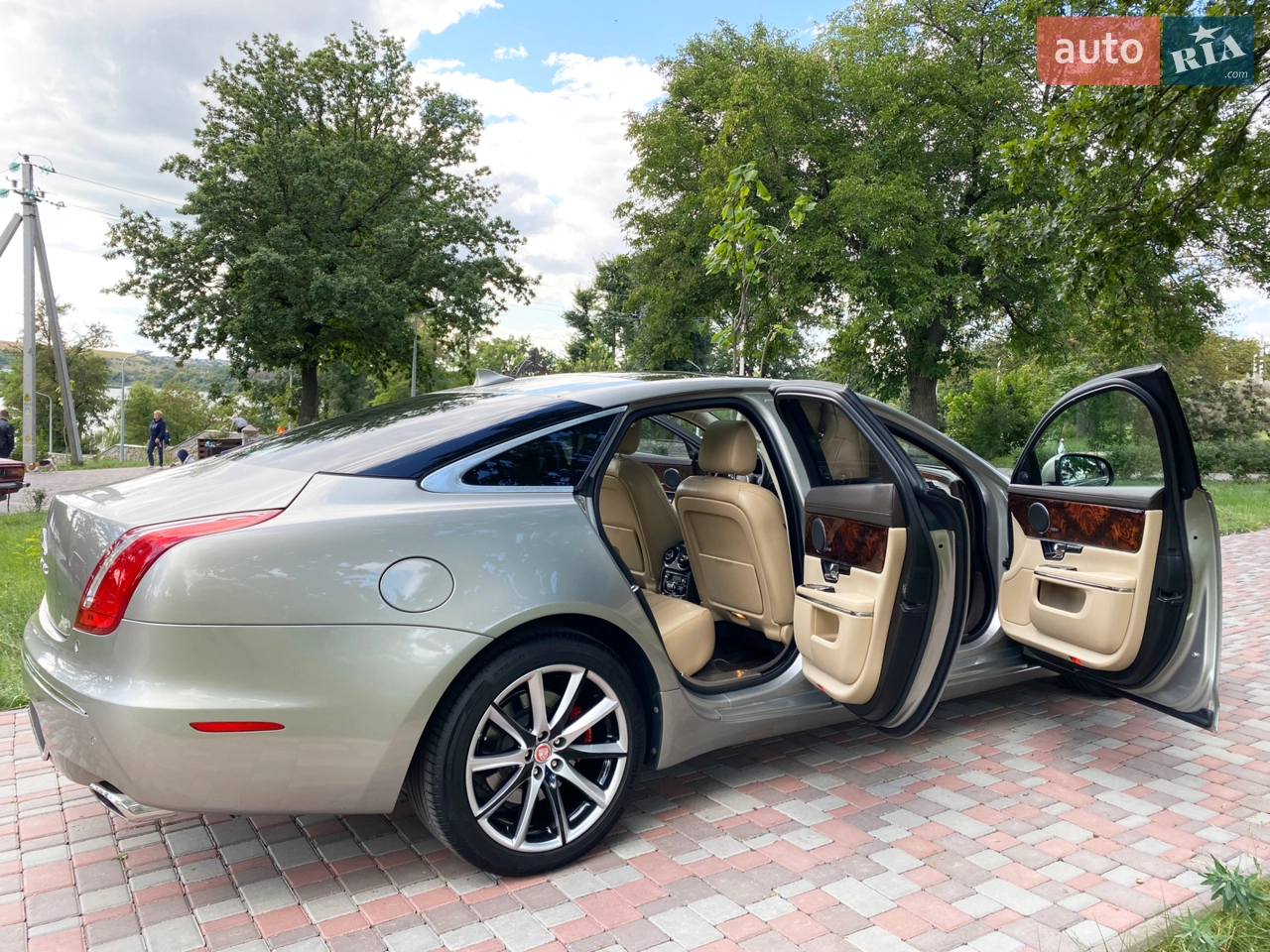 2013 Jaguar XJ - мініатюра 13