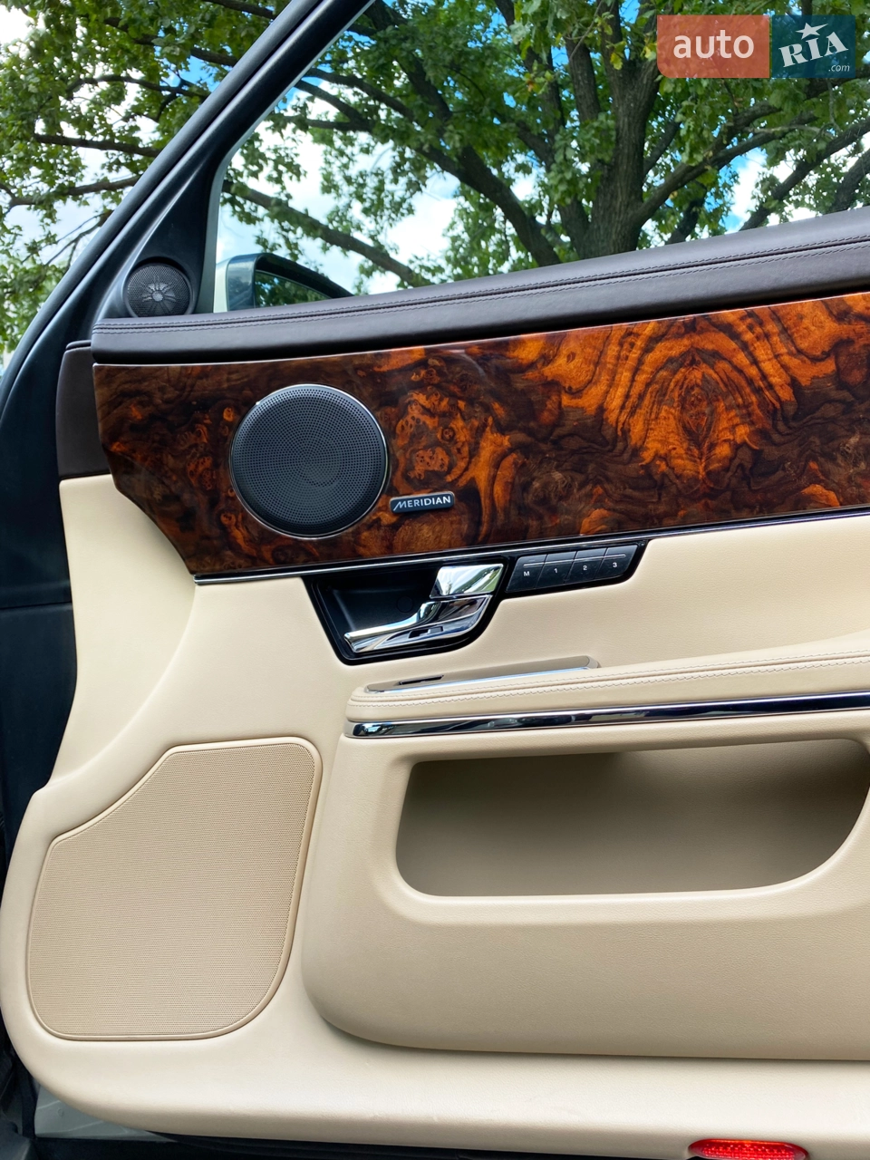 2013 Jaguar XJ - мініатюра 32