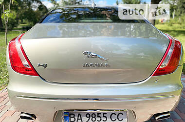Седан Jaguar XJ 2013 в Кропивницькому