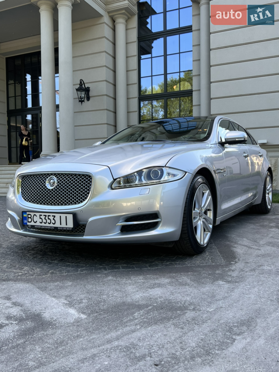 2013 Jaguar XJ - мініатюра 26