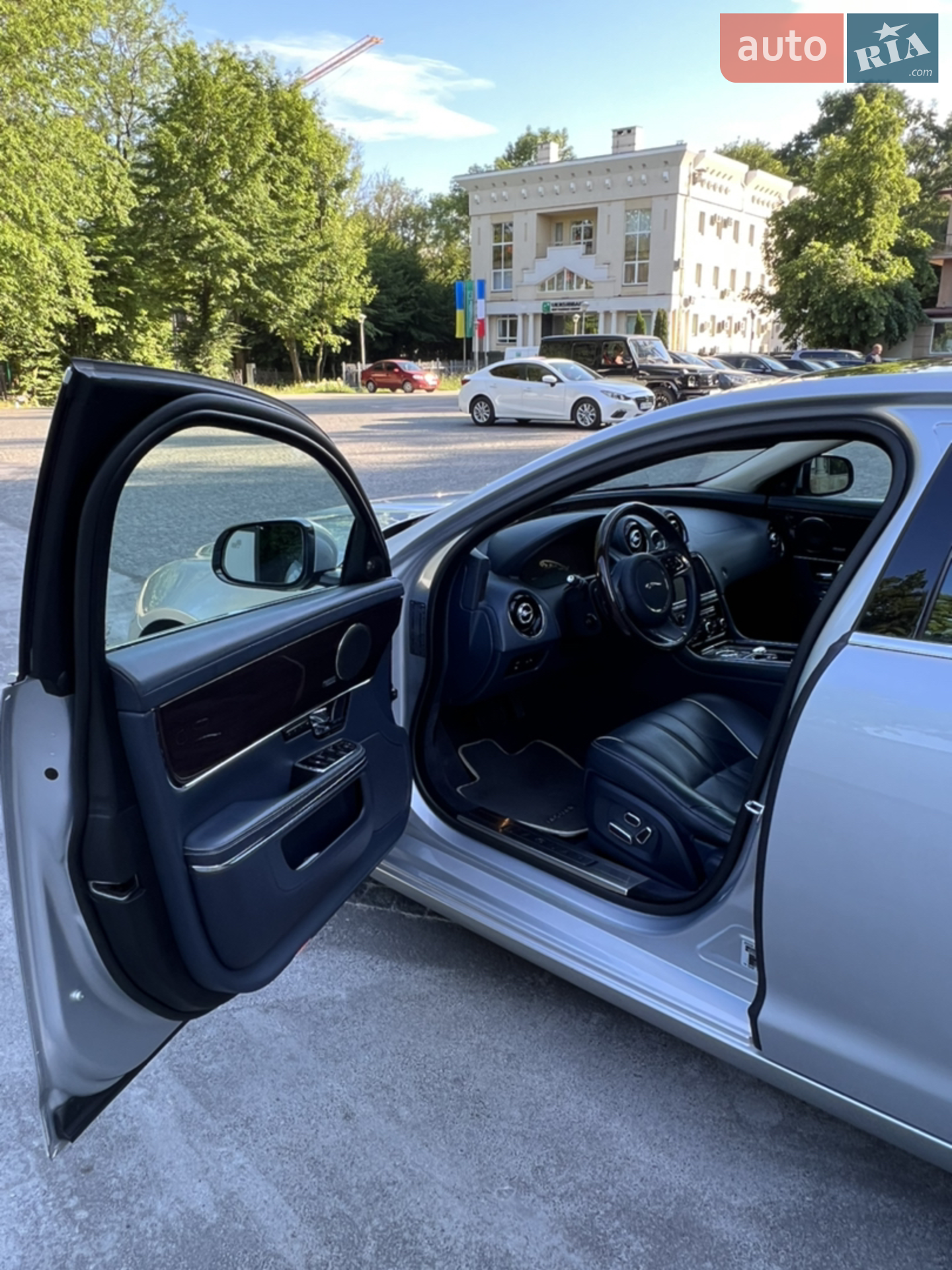 2013 Jaguar XJ - мініатюра 8