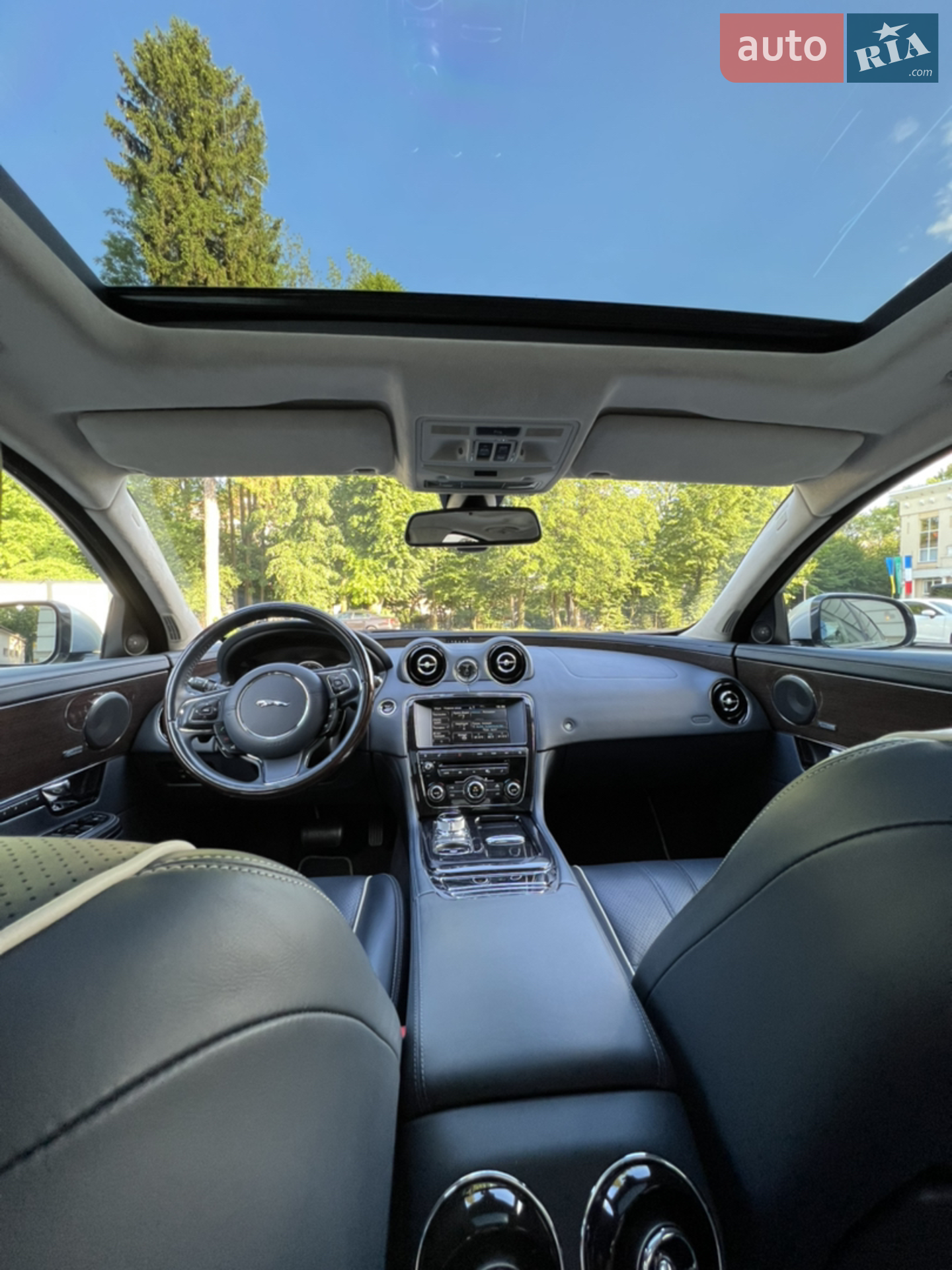 2013 Jaguar XJ - мініатюра 24