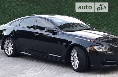 Седан Jaguar XJ 2015 в Києві