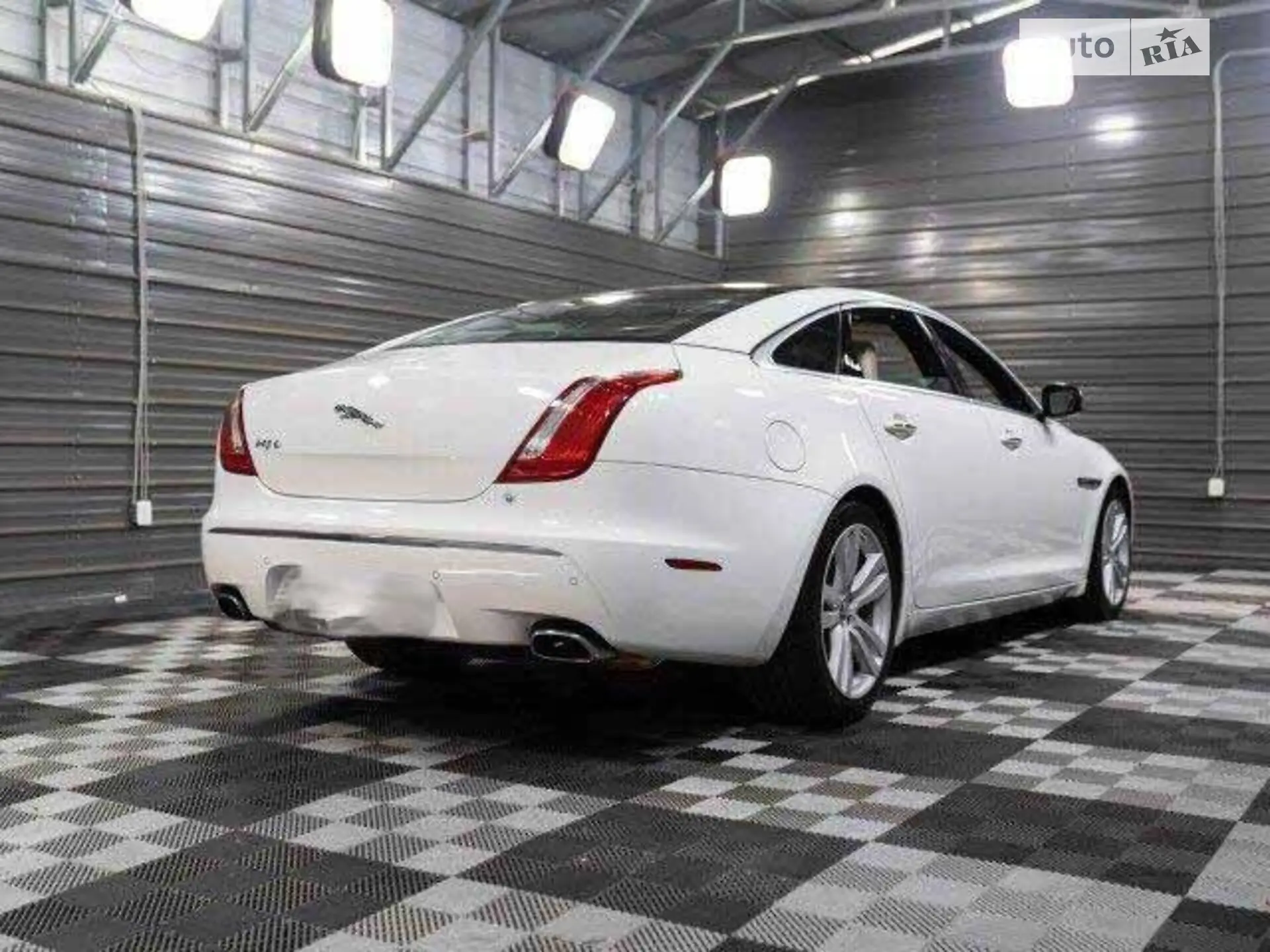 2011 Jaguar XJ - мініатюра 5