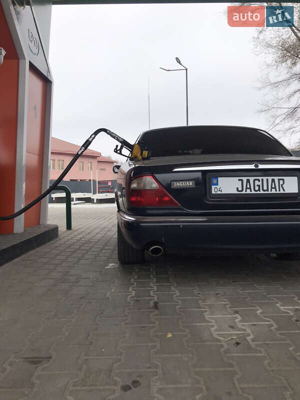 Седан Jaguar XJ 1999 в Кам'янському