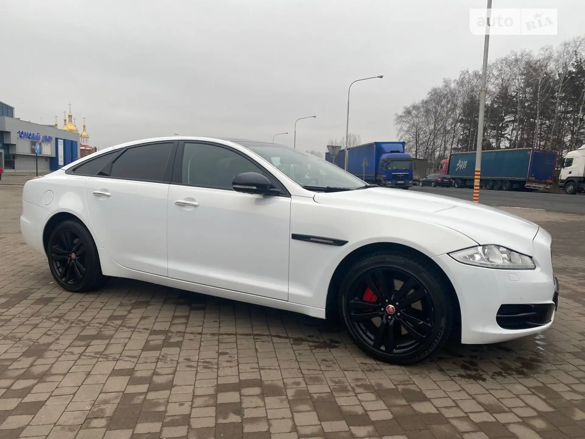2011 Jaguar XJ - мініатюра 9
