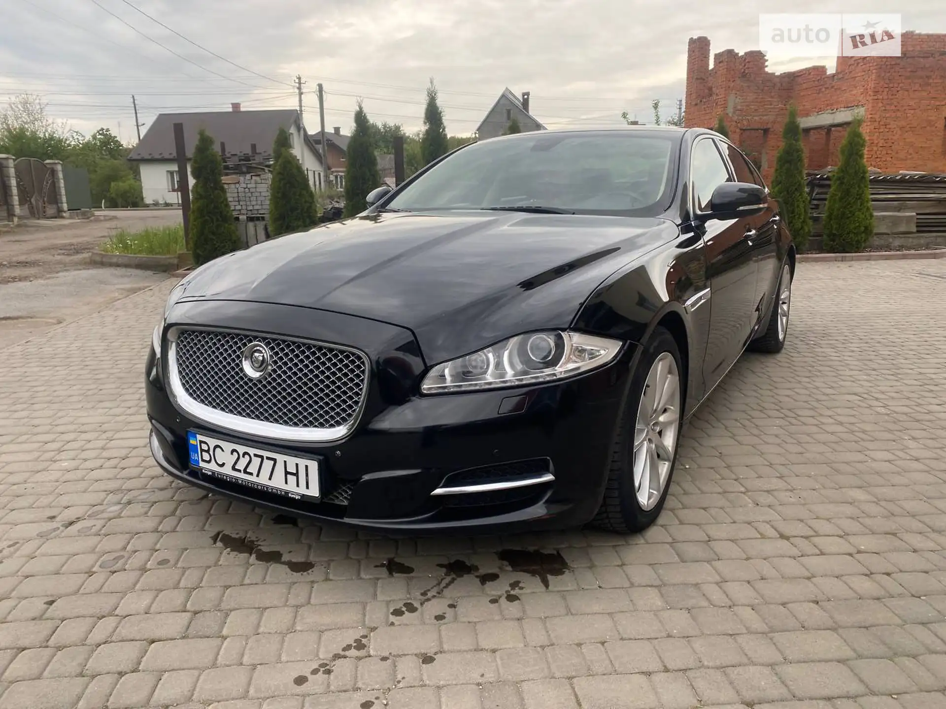 2011 Jaguar XJ - мініатюра 3