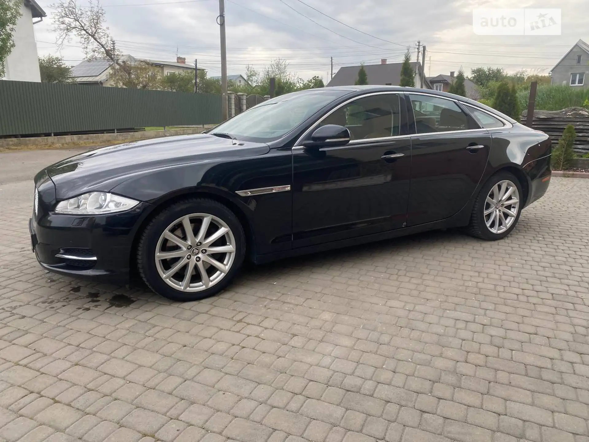 2011 Jaguar XJ - мініатюра 4