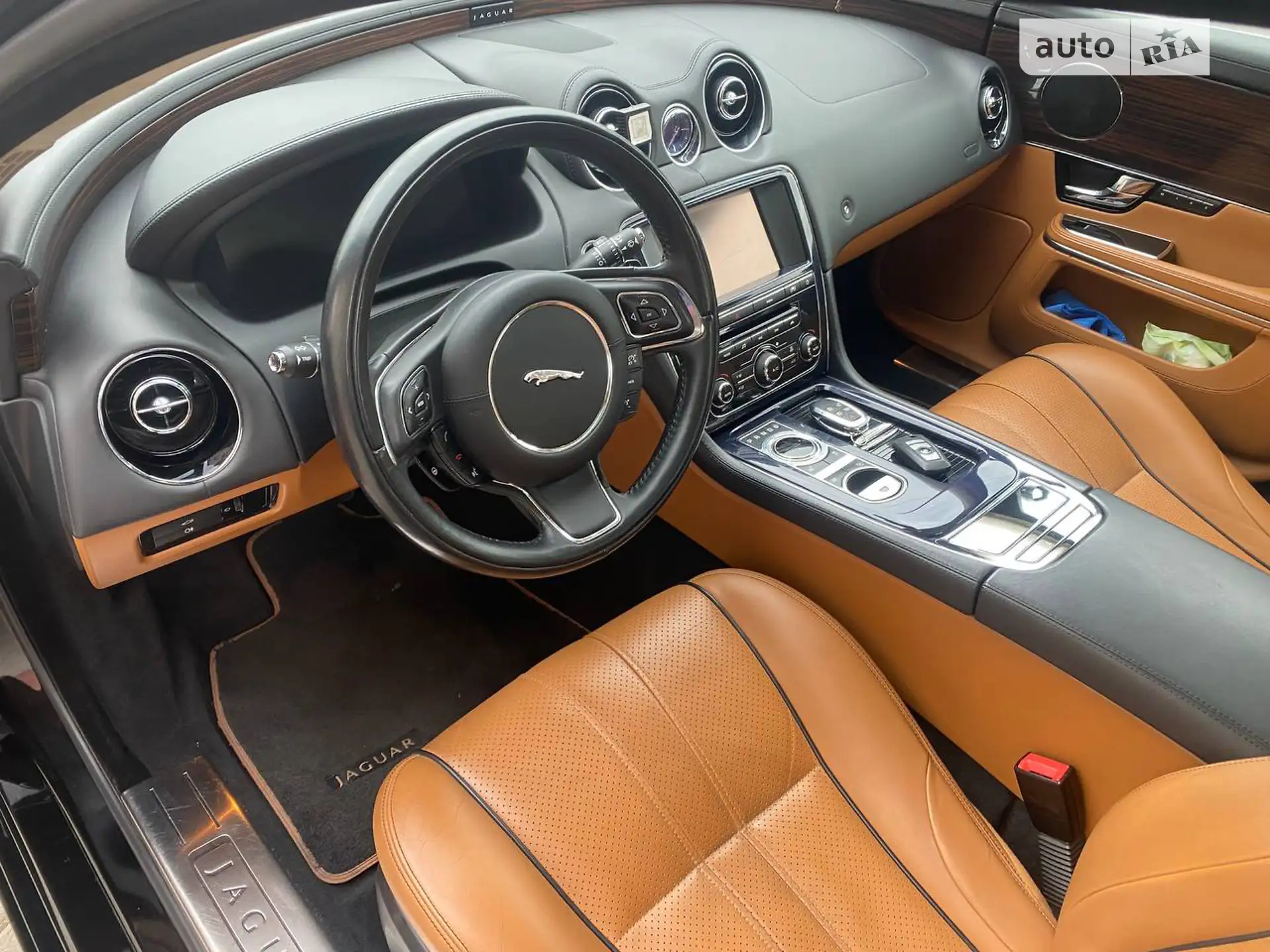 2011 Jaguar XJ - мініатюра 23