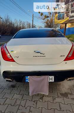 Седан Jaguar XJ 2013 в Луцке