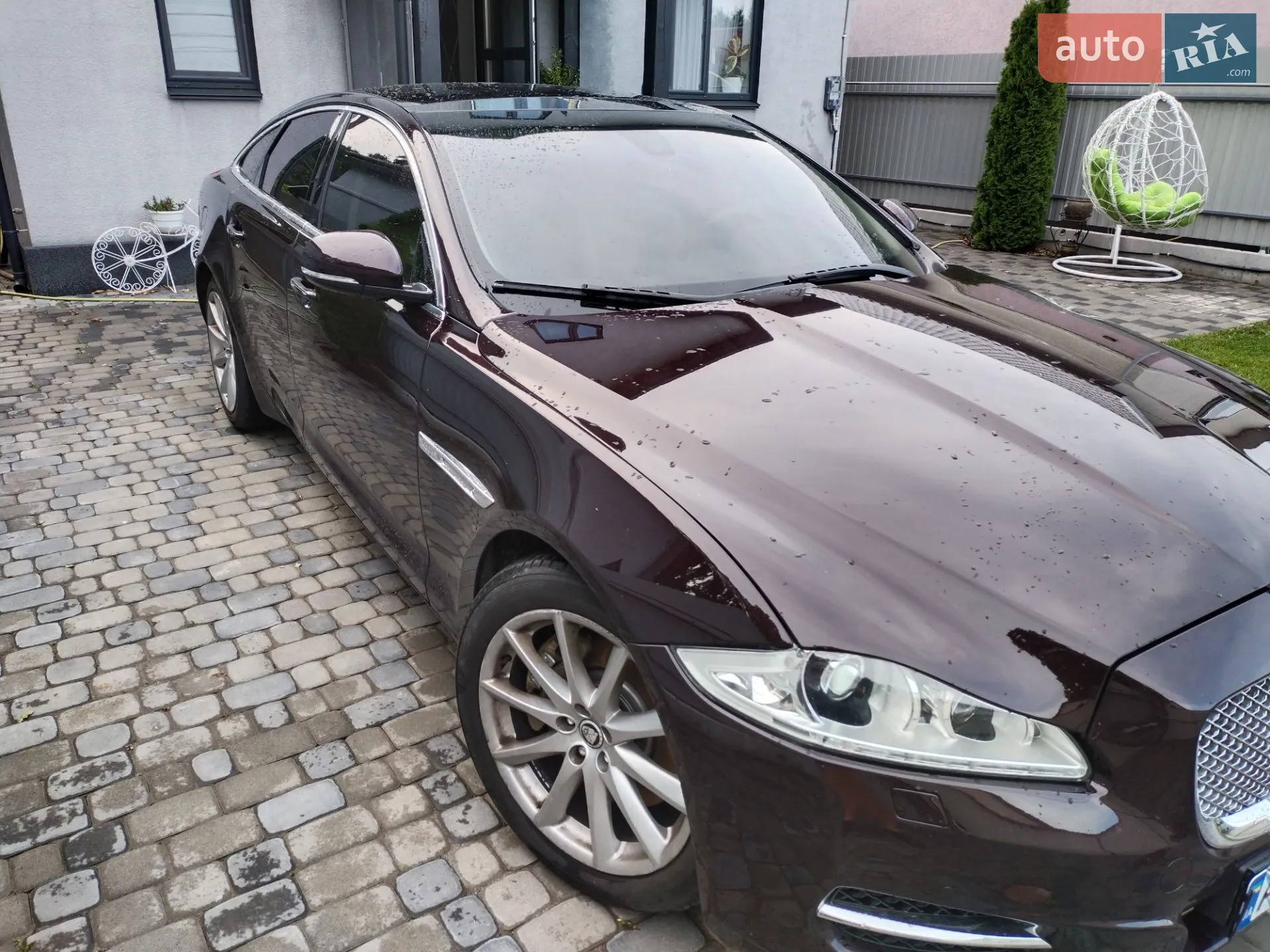 2011 Jaguar XJ - мініатюра 2