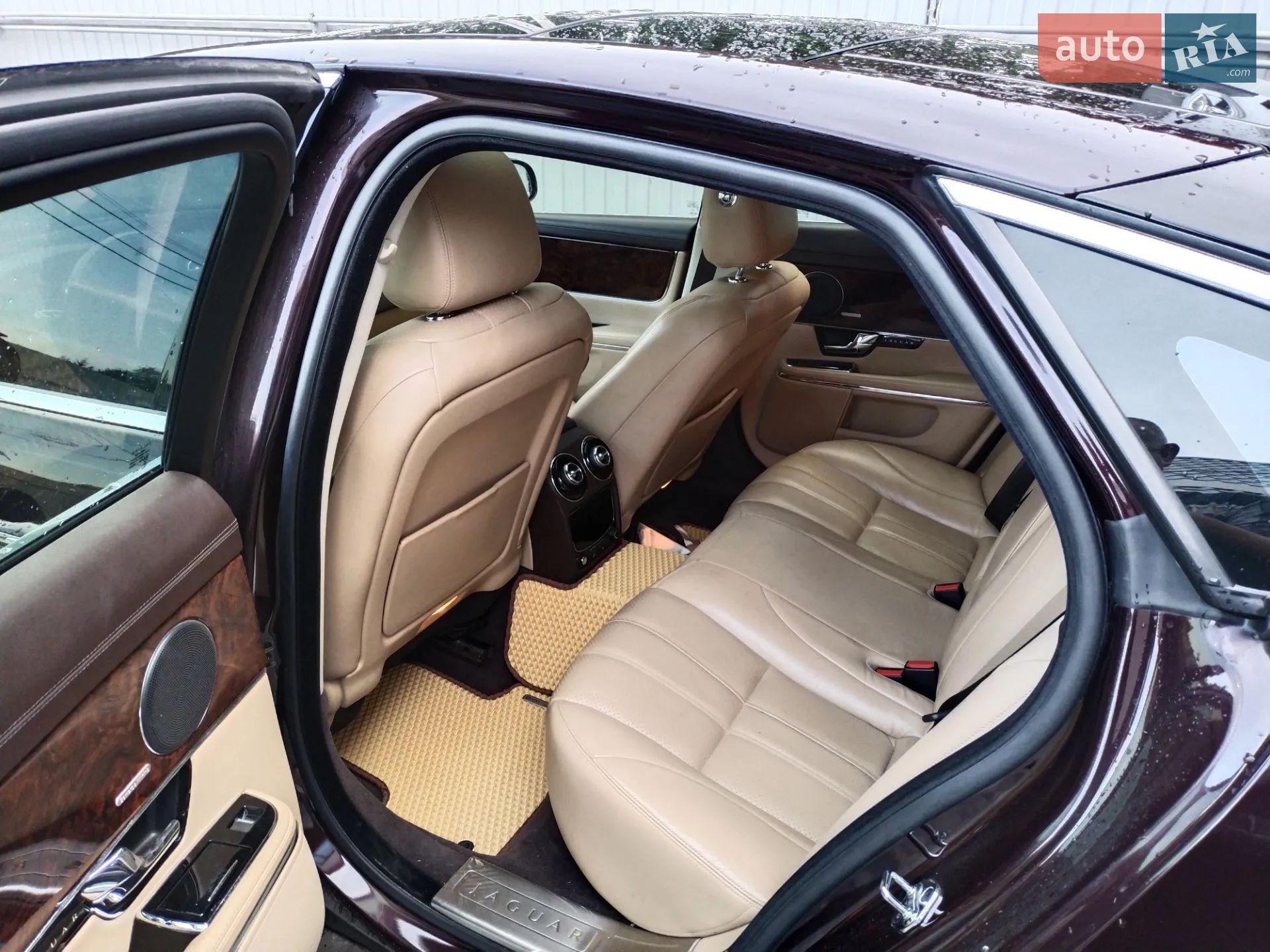 2011 Jaguar XJ - мініатюра 21