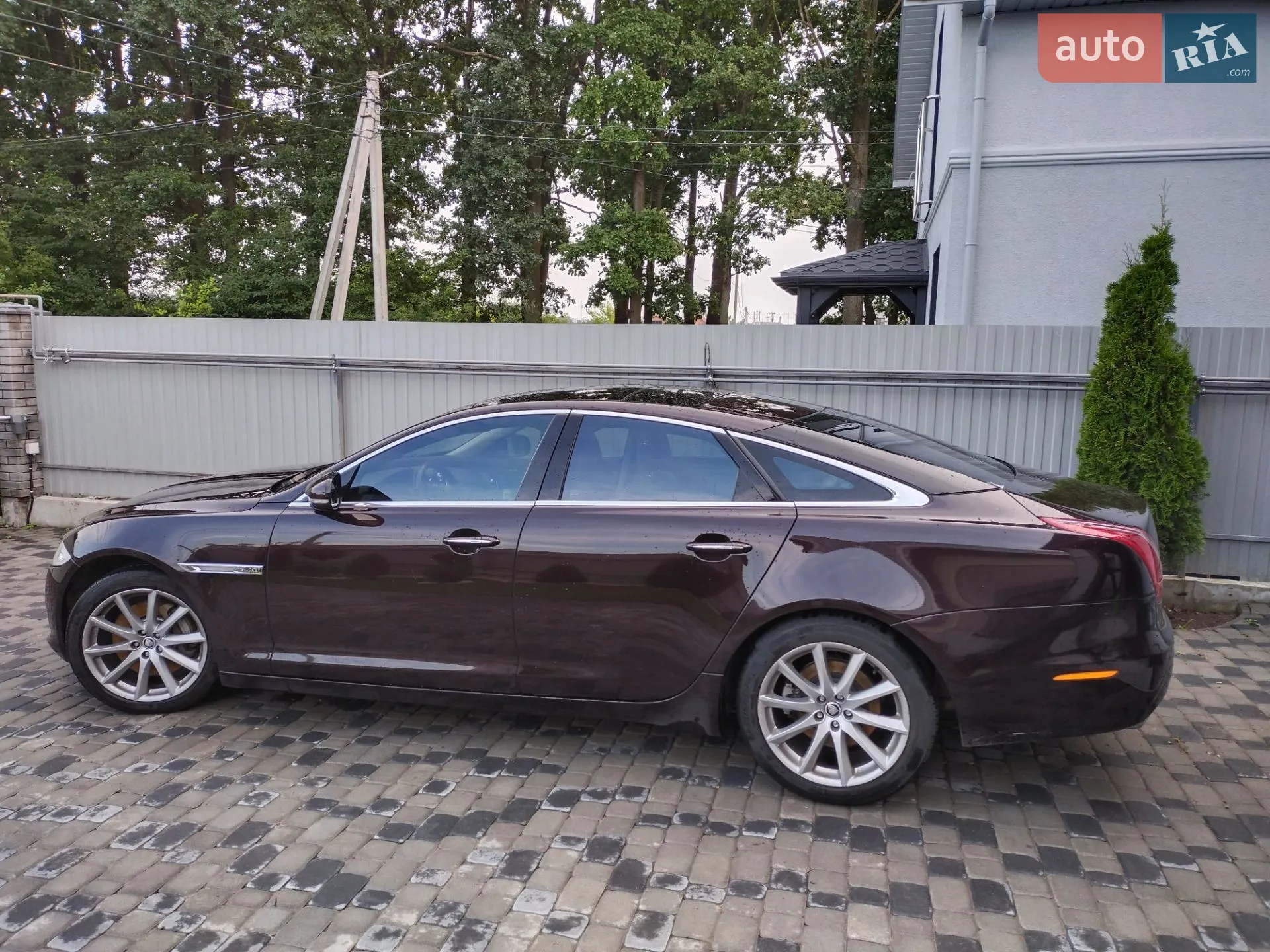 2011 Jaguar XJ - мініатюра 25