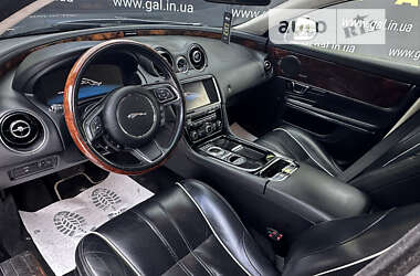 Седан Jaguar XJ 2013 в Львові