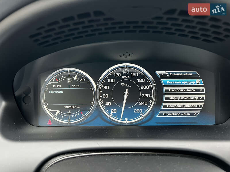 Седан Jaguar XJ 2013 в Львове