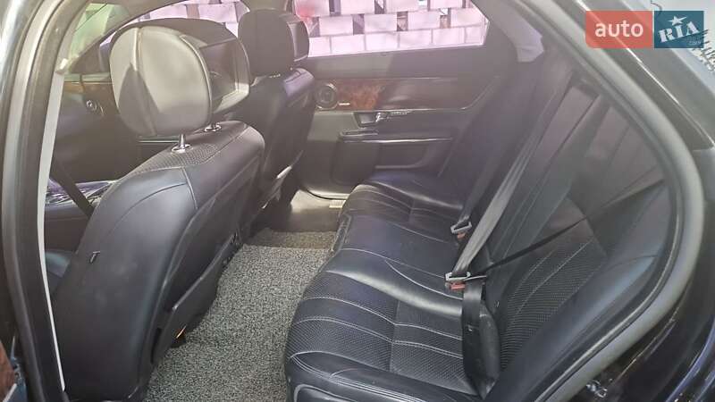 Седан Jaguar XJ 2012 в Одессе