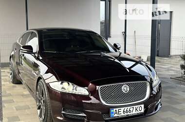 Седан Jaguar XJ 2010 в Дніпрі