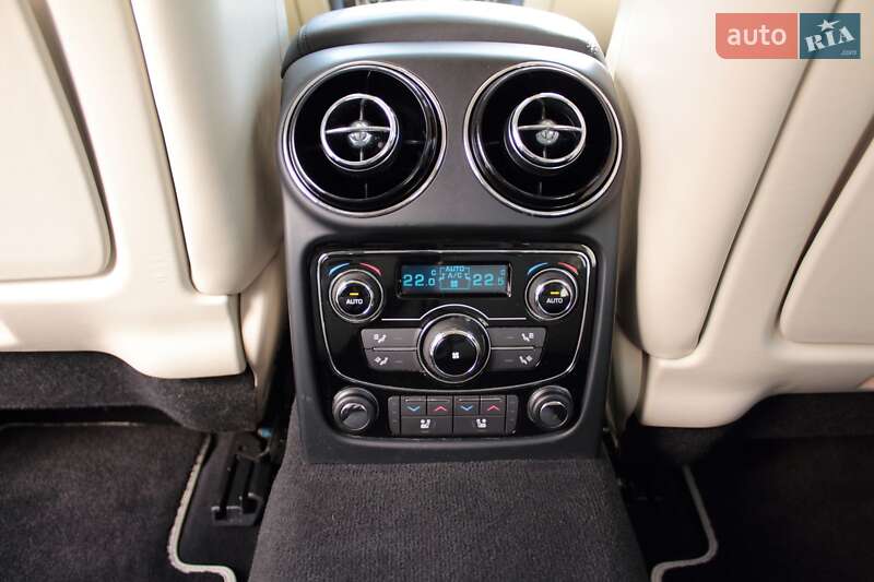 Седан Jaguar XJ 2017 в Киеве