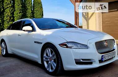 Седан Jaguar XJ 2016 в Тернополі