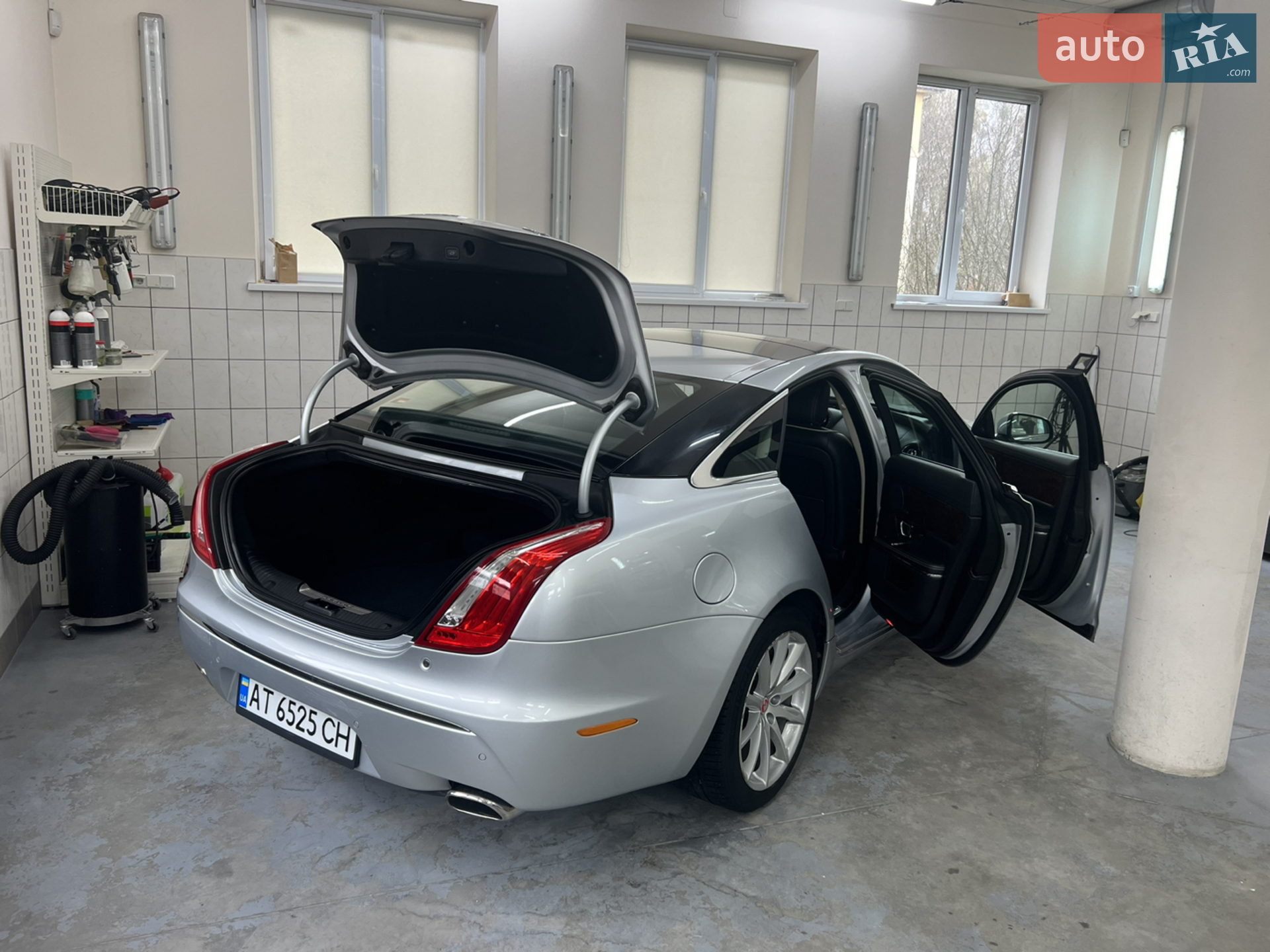 2015 Jaguar XJ - мініатюра 15