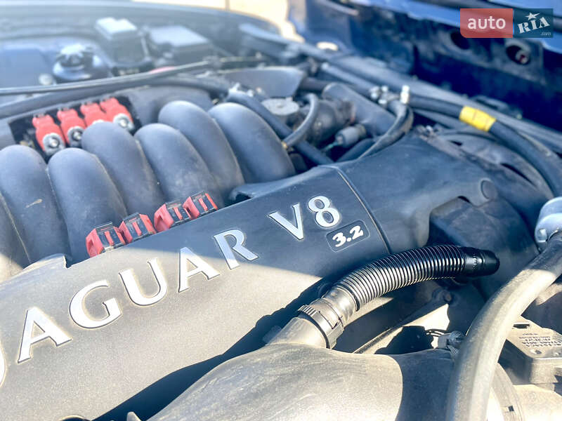 Седан Jaguar XJ 1999 в Кам'янському